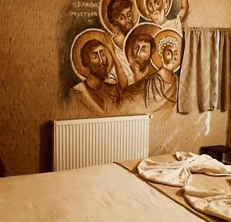In Peace Cave Hostel *