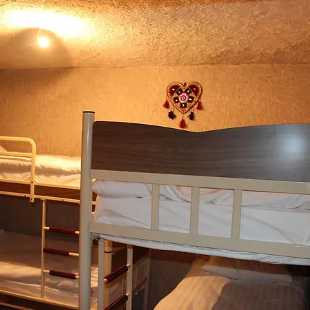 In Peace Cave Hostel Göreme