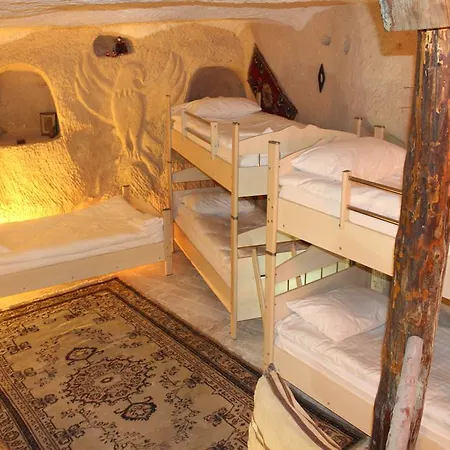 Vandrerhjem In Peace Cave