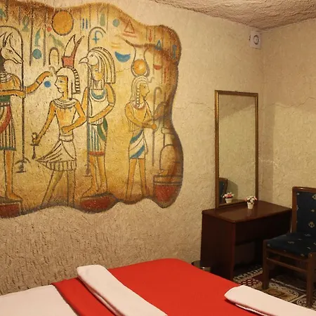 In Peace Cave Vandrerhjem Göreme