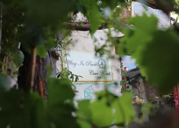 Vandrerhjem In Peace Cave