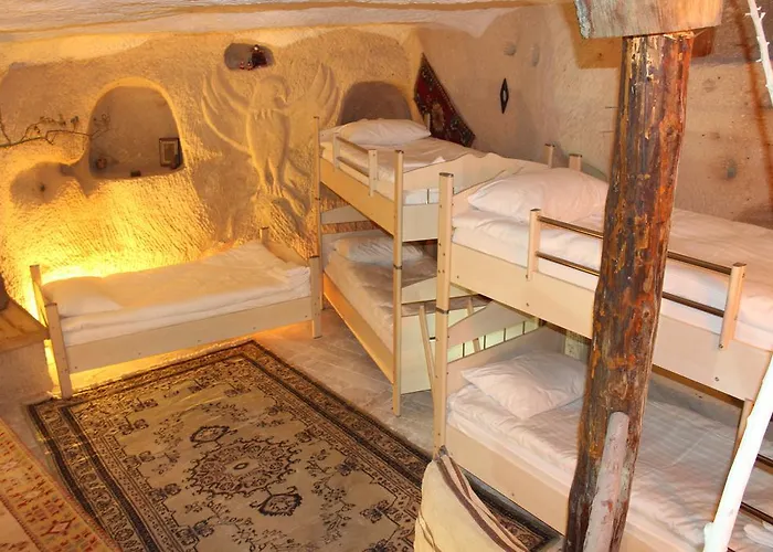 Vandrerhjem In Peace Cave